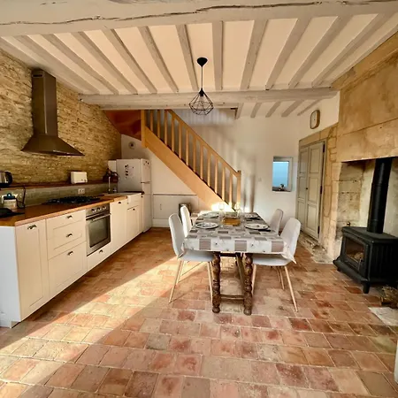 Casa de Férias La Tomette, à 5 Kms De La *