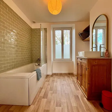 La Tomette, à 5 Kms De La