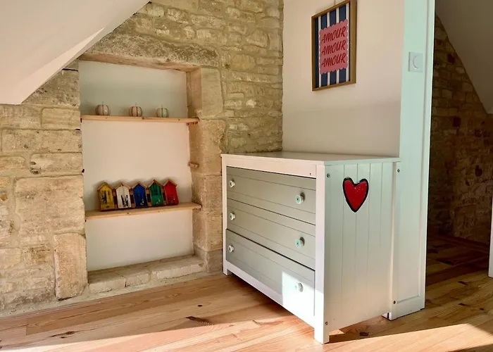 La Tomette, A 5 Kms De La